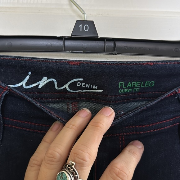 Inc Denim Dark Blue Flare Leg Curvy Fit Jeans Everyday Casual Lightweight Size 8 - Picture 6 of 13